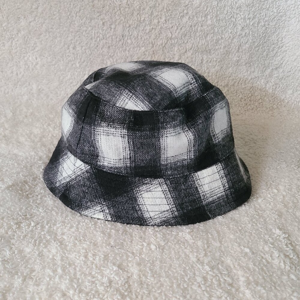 Black/White Plaid Bucket Hat